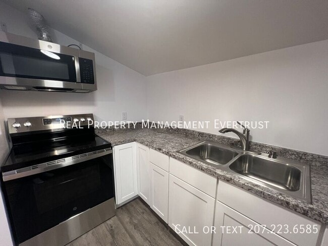 Building Photo - 56 ME-133