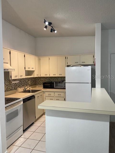 Building Photo - 3223 Fox Chase Cir