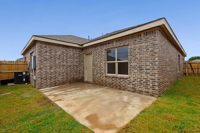 Building Photo - 5708 Kemper St