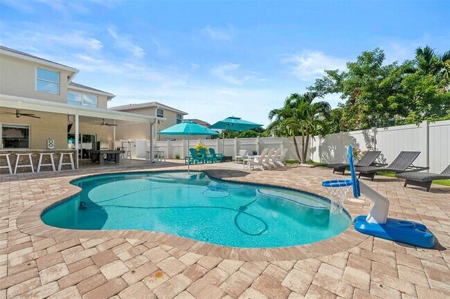 Building Photo - 4121 Eastridge Cir