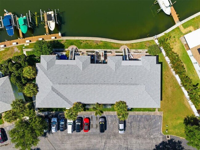 Building Photo - 4805 Cobia Dr SE