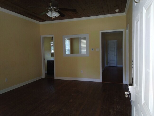 Building Photo - 8004 S hwy 161