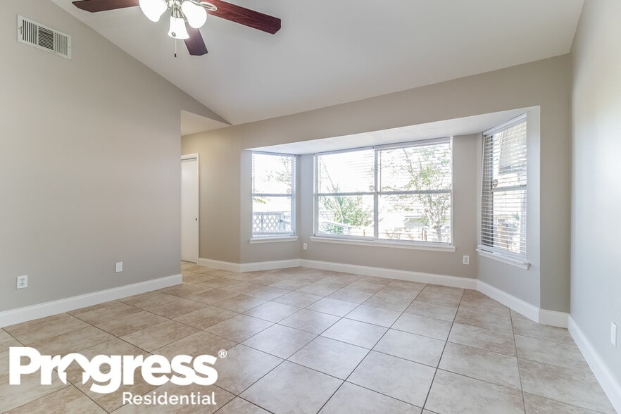 Building Photo - 2223 Barkwood Ct