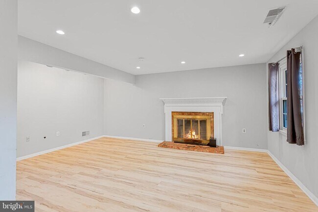 Building Photo - 12027 Cheviot Dr