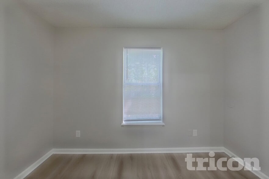 Building Photo - 212 Cottonwood Park Dr