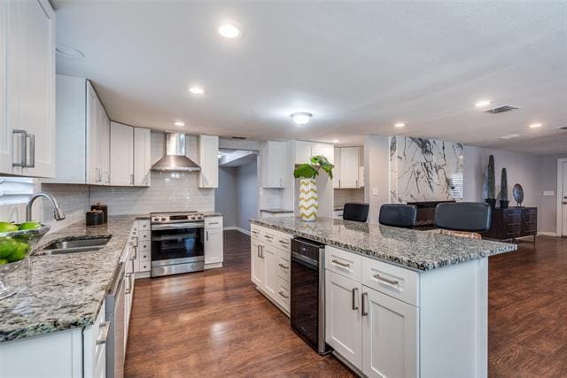 Building Photo - 6912 Taylor Ln