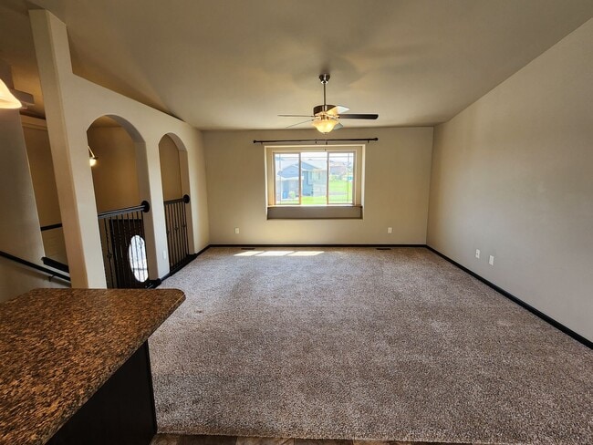 Building Photo - ** SPECIAL MOVE-IN OFFER ** 4 Bedroom, 3 B...