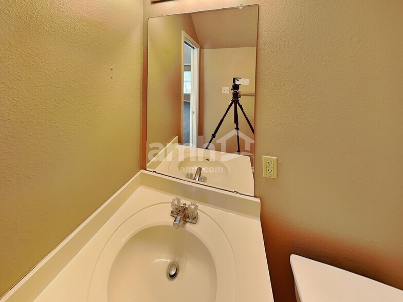 Building Photo - 769 Willow Crossing