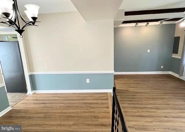 Building Photo - 10108 Sabin Dr