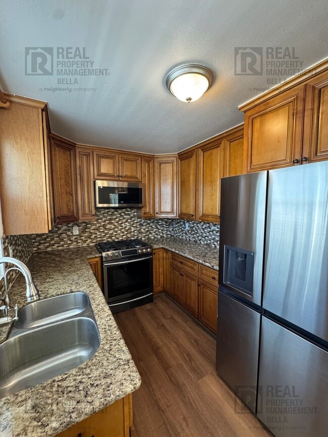 Building Photo - Charming, Updated, and Move-In Ready — A L...