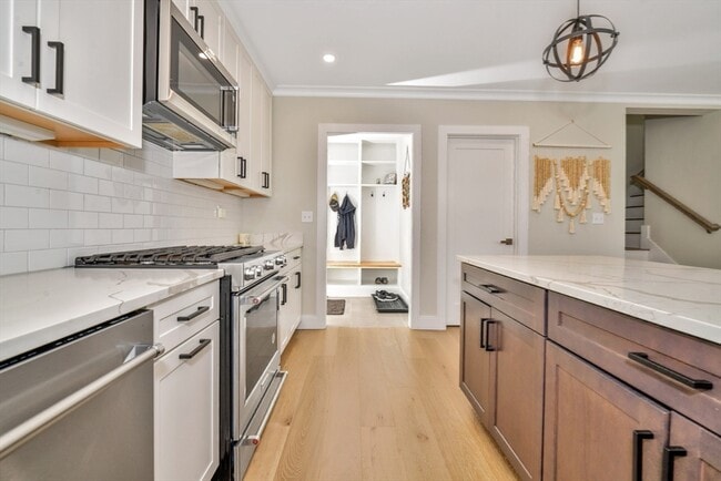 Building Photo - 54 Williams Ave