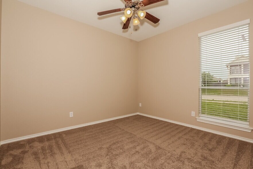 Building Photo - 6137 Kristen Dr