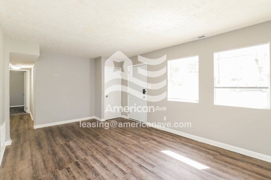 Building Photo - 2250 N 39th St