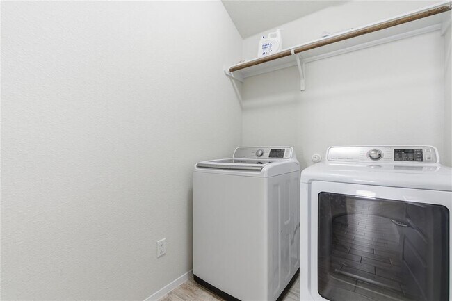 Building Photo - 2800 Joe Dimaggio Blvd