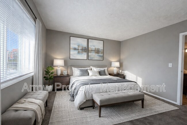 Building Photo - 2110 J St