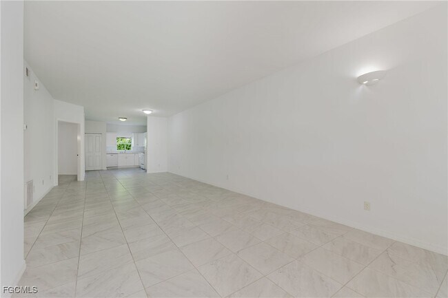 Building Photo - 5612 Rose Garden Rd