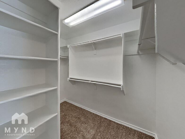 Building Photo - 6513 Sierra Madre Dr