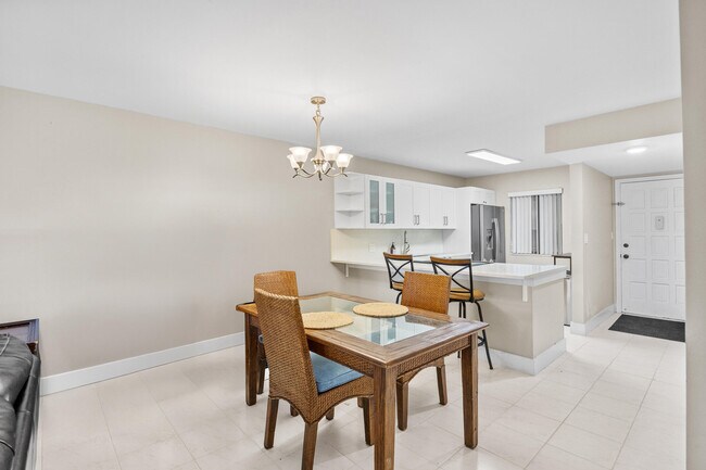 Building Photo - 4539 Luxemburg Ct