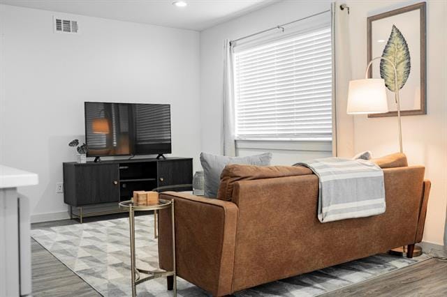 Building Photo - 601 N Ewing Ave