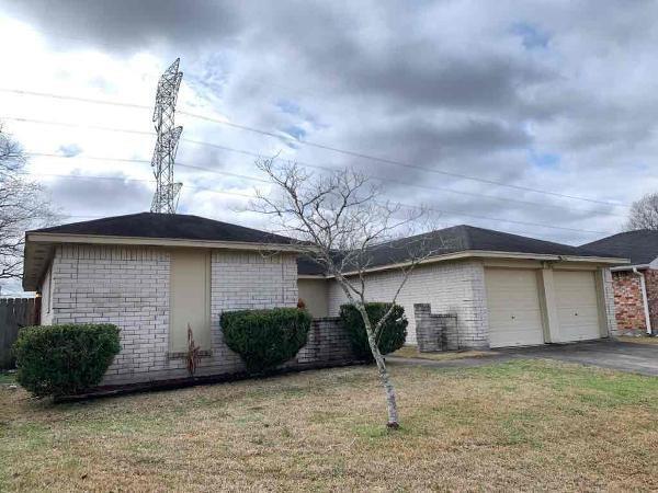 Building Photo - 2507 Ironclad Dr