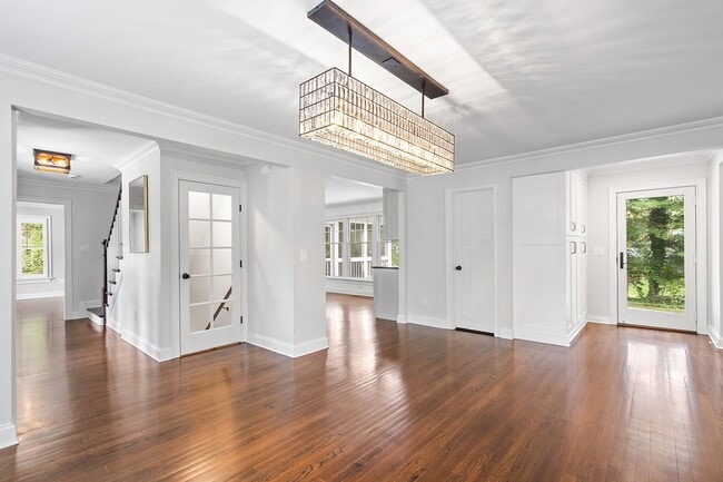 Building Photo - 20 Rustic Terrace