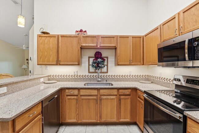 Building Photo - 9363 Bridgeport Dr