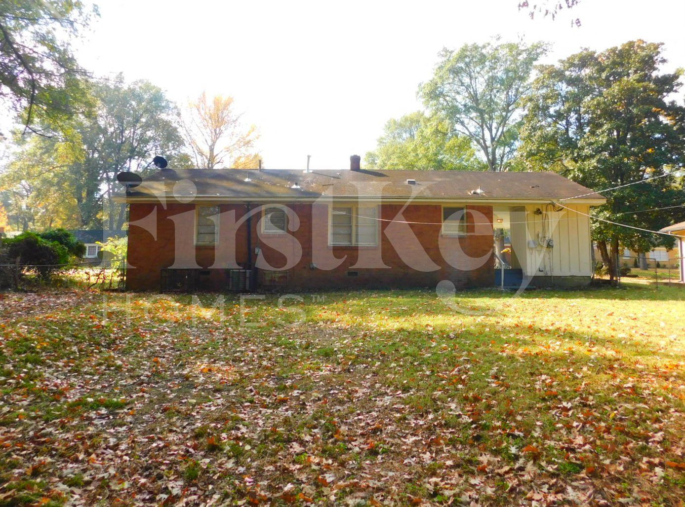 Building Photo - 4896 Lochinvar Dr