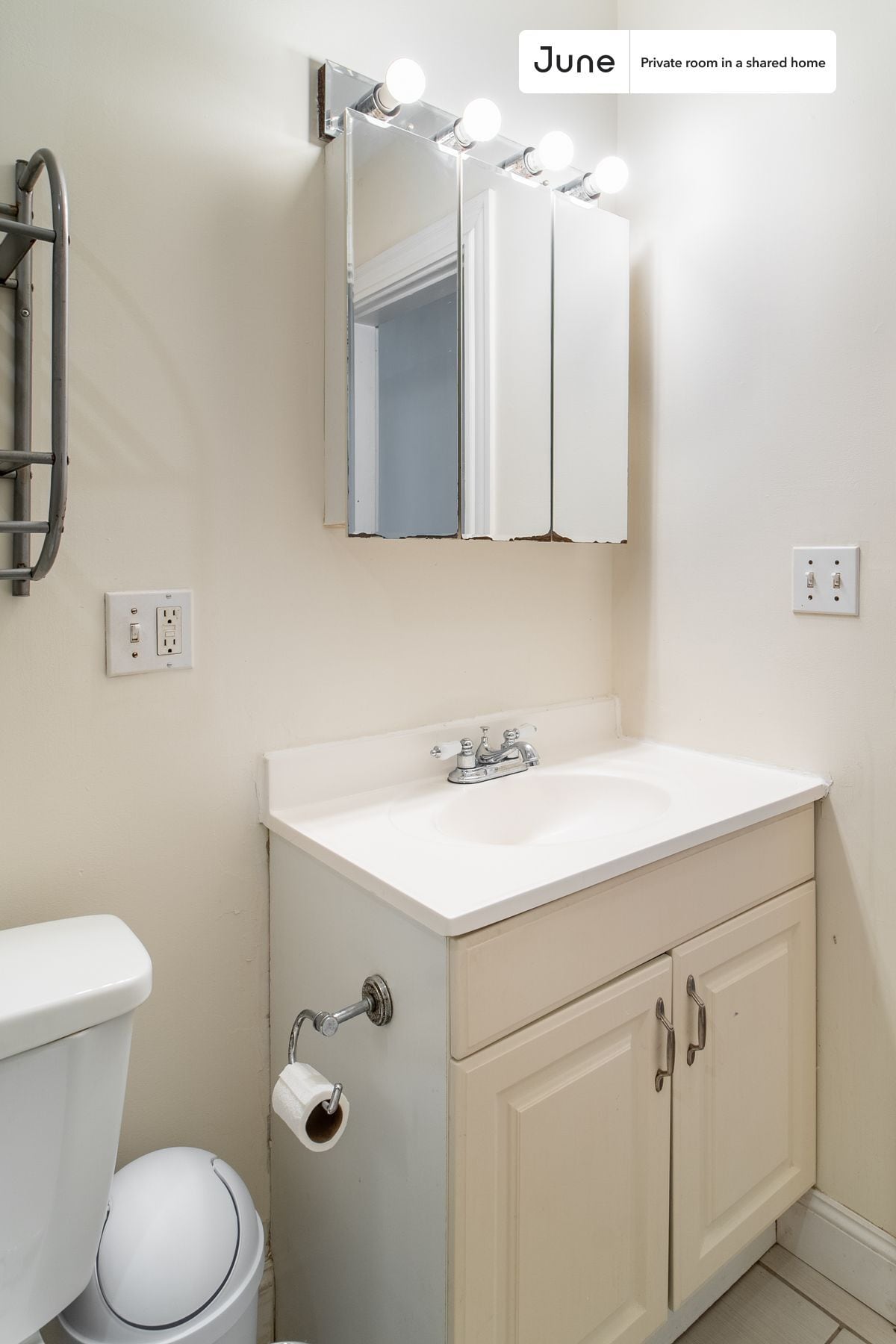 Building Photo - Room in Shared 5 bed/1 bath home