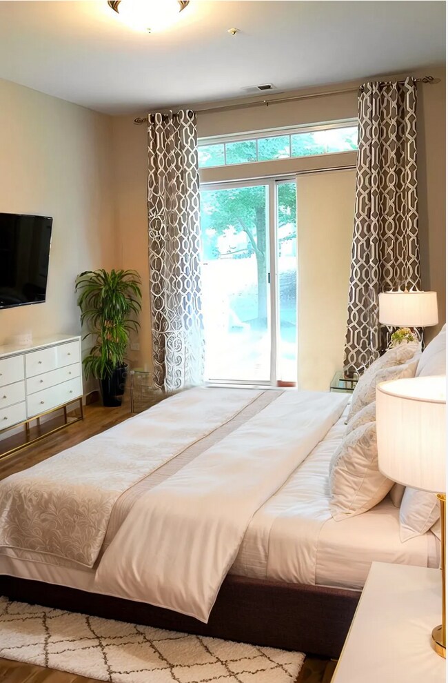 Building Photo - 305 Dresher Woods Dr