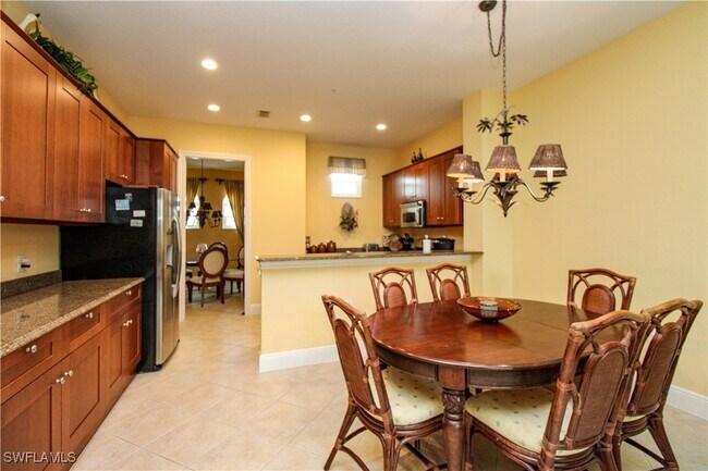 Building Photo - 9224 Campanile Cir
