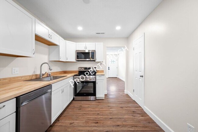 Building Photo - 64 Frawley Rd