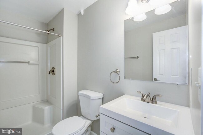 Building Photo - 2408 Ripplemeade Ct