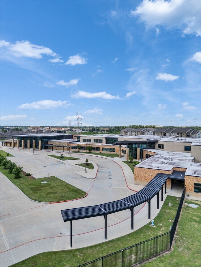 Building Photo - 10026 Thicket Park Ln