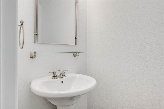 Building Photo - 8705 Davis Oaks Trail