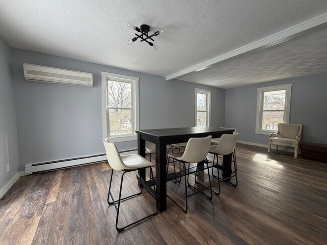 Building Photo - 12 Community Way