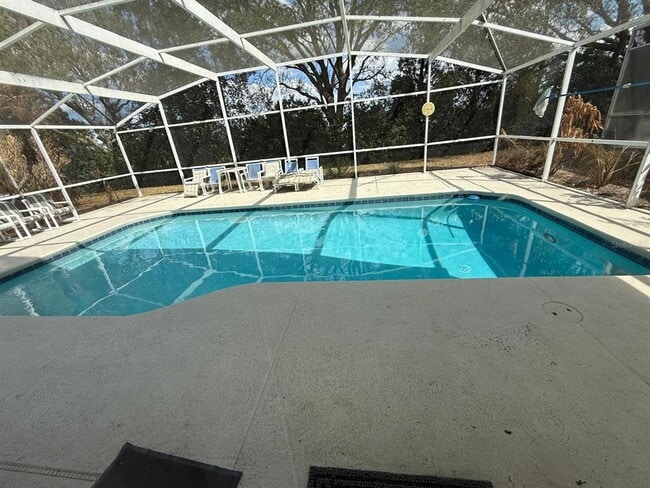 Building Photo - 501 Castlemain Cir