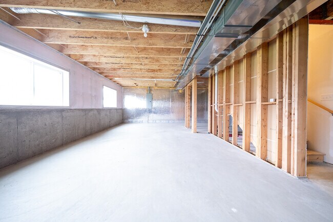 Building Photo - 18362 Greenstone Way