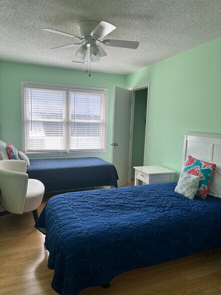 Building Photo - 415 28th Ave N