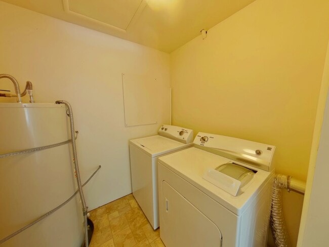 Building Photo - 1407 E 21st Ave