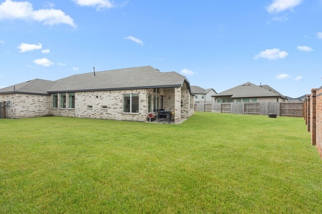 Building Photo - 3225 Isabella Fls Dr