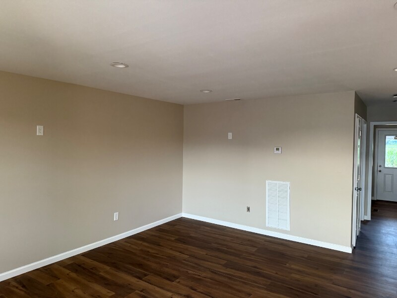 Building Photo - 105 Robins Way