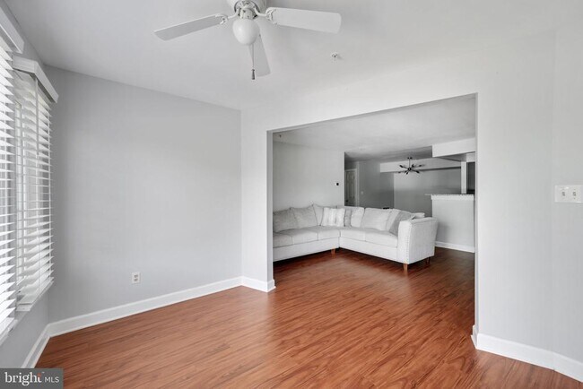 Building Photo - 12209 Fairfield House Dr