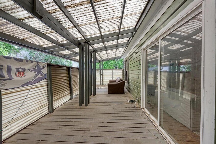 Building Photo - 2834 Salado St