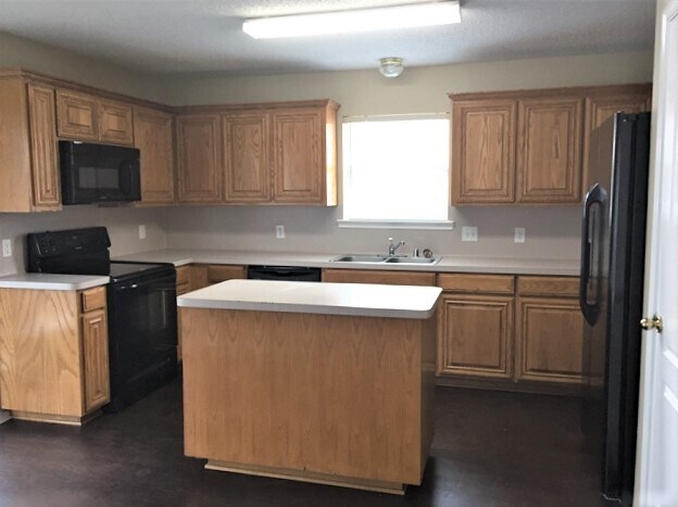 Building Photo - 7919 Mourning Dove Dr