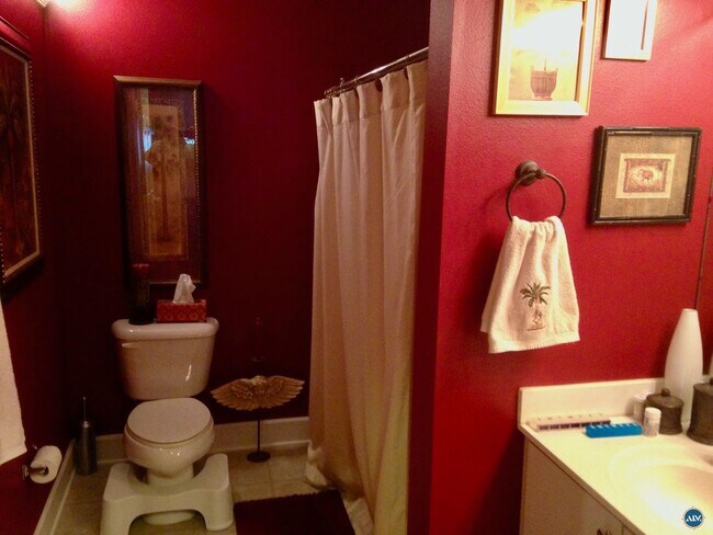 Building Photo - First Floor 2BR 2BA North End Summerfield $2,200  - Available June 18