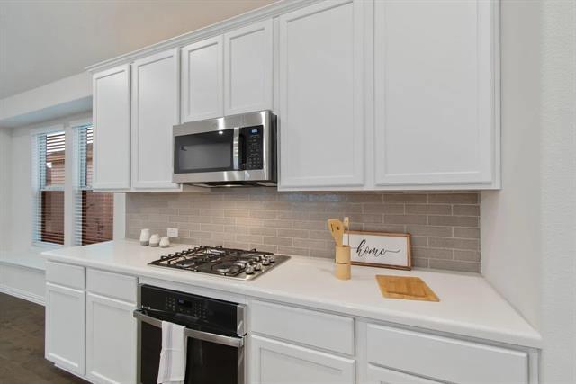 Building Photo - 925 Plaza Ln