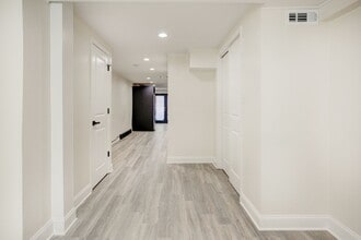 Building Photo - 537 E Penn St