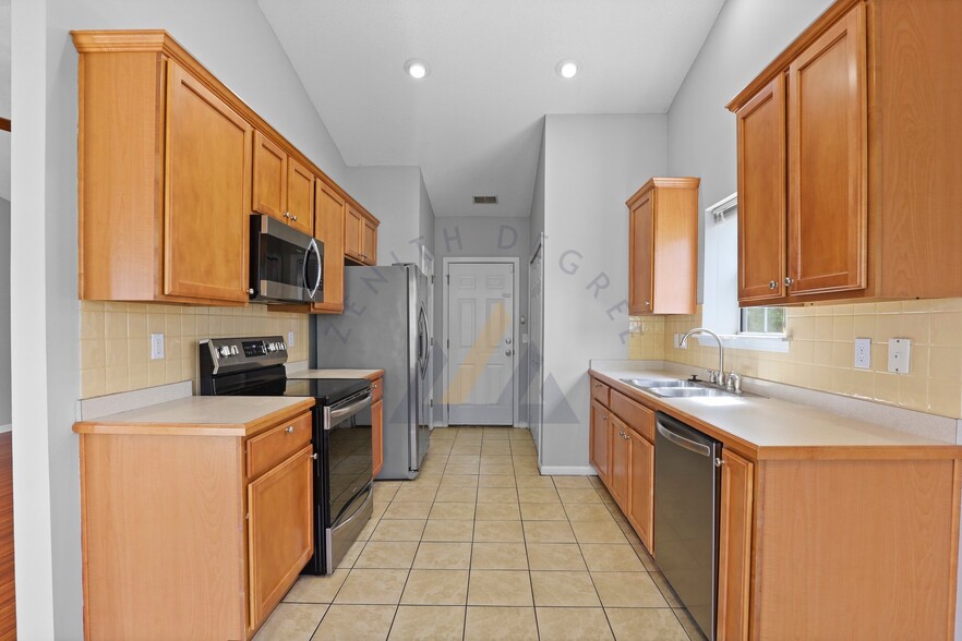 Building Photo - 114 Stoney Xing