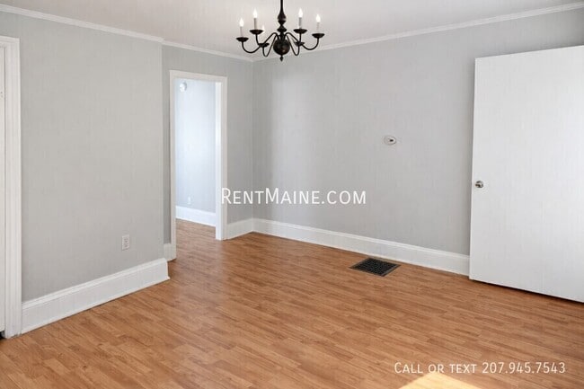 Building Photo - 92 Fling St