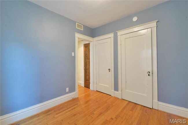Building Photo - 6318 S Rosebury Ave